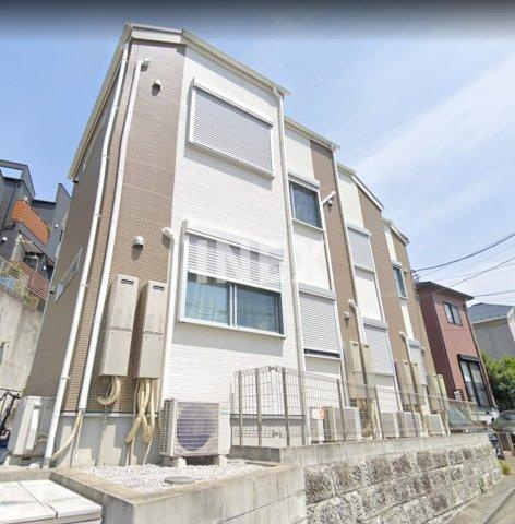 横浜市港南区上大岡東１丁目のアパートの外観