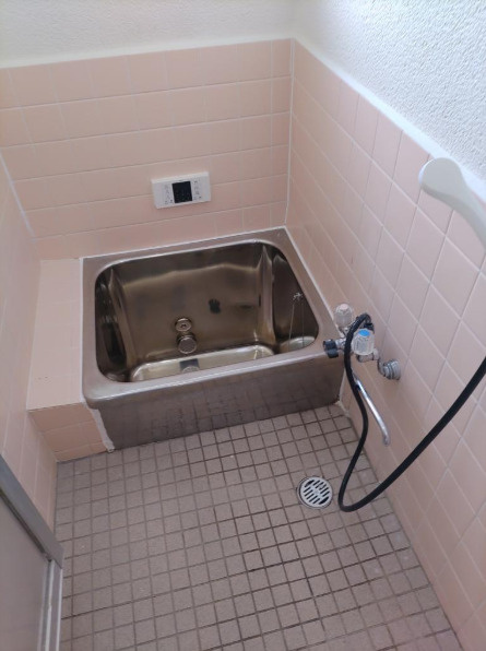 東大阪市東石切町６丁目　中古戸建の浴室