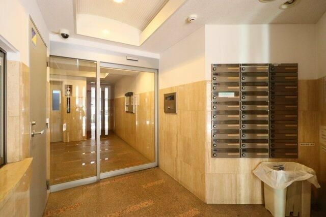 レジオス板橋本町アヴィニティーのエントランス