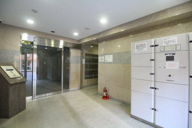 セントパレス池袋のエントランス