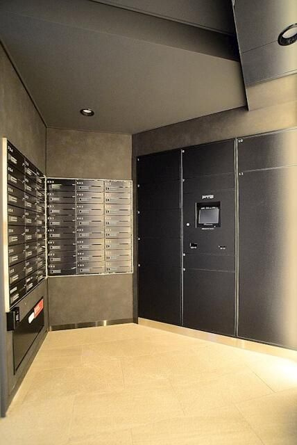 グランドコンシェルジュ池袋本町ウエストのエントランス