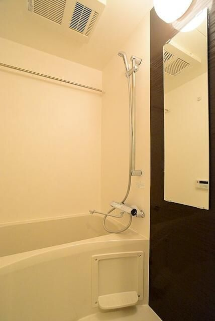 グランドコンシェルジュ池袋本町ウエストの浴室