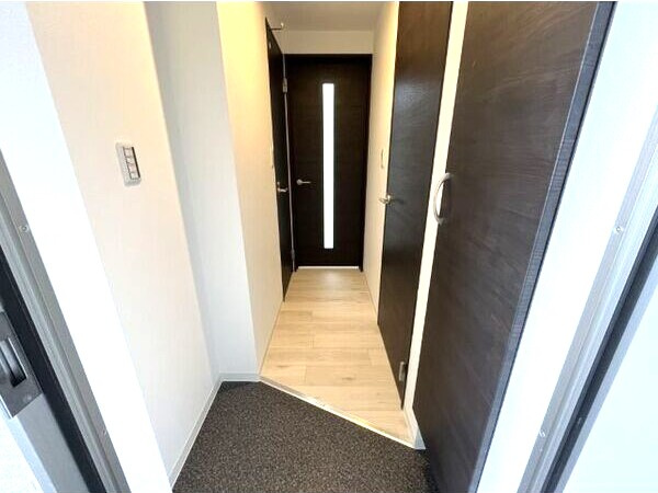 ジーメゾン名古屋豊田の玄関