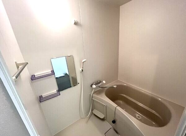 ジーメゾン名古屋豊田の浴室