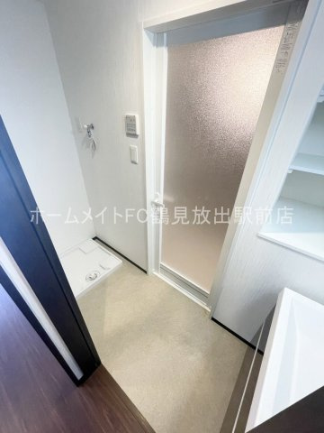 東大阪市長田中１丁目の賃貸マンションの洗面所