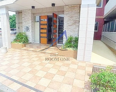 ルネ　シェスタのエントランス|エントランスです。