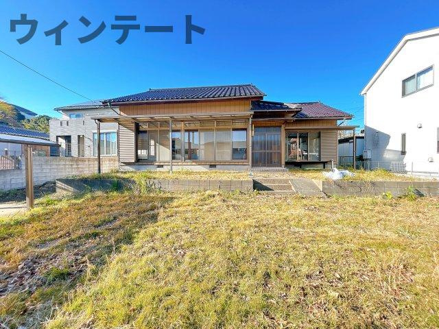 龍ケ崎市古城　中古戸建の外観|【リフォーム中　11/29更新】外観。外壁、屋根はもちろんのこと雨戸・雨樋等も塗装いたします。塗装で綺麗な外観へ仕上げます。外壁色は暗めのグレーに塗装いたします。