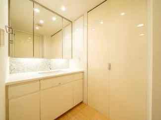  | パウダールーム （１） 