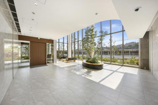  | ガラスウォールが採用された開… 