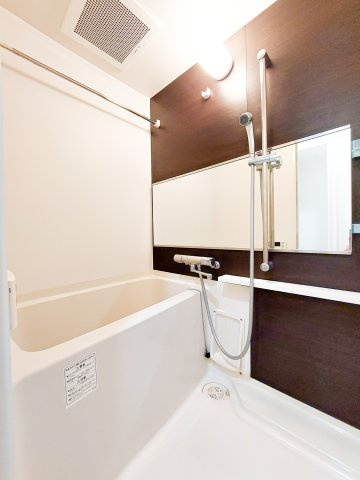 サヴォイ箱崎セントリシティ　6階の浴室|別号室のものです。現状優先になります。