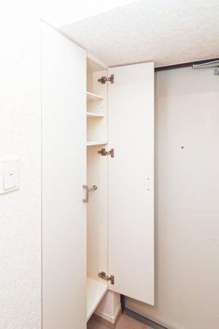 サヴォイ箱崎セントリシティ　6階の収納|別号室のものです。現状優先になります。