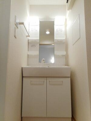 ブリーズベルⅡの洗面所| 