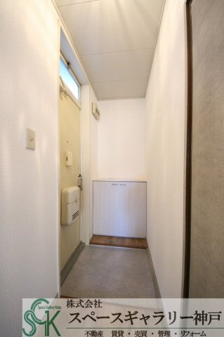 魚住Sハイツ35の玄関