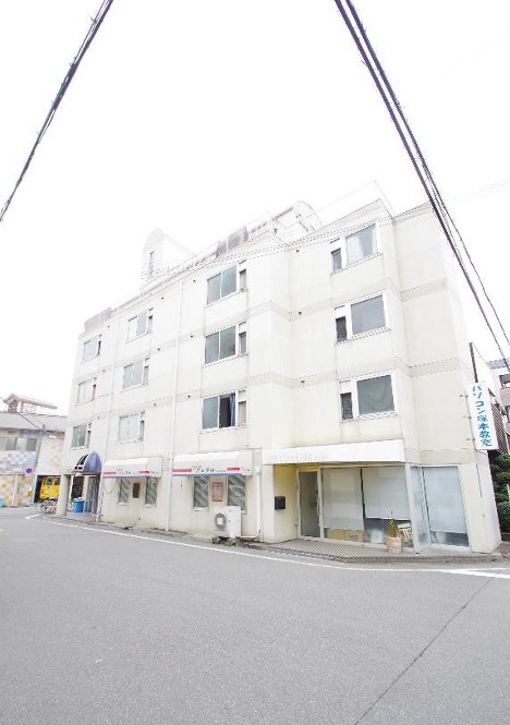 大阪市淀川区塚本２丁目の店舗一部の外観