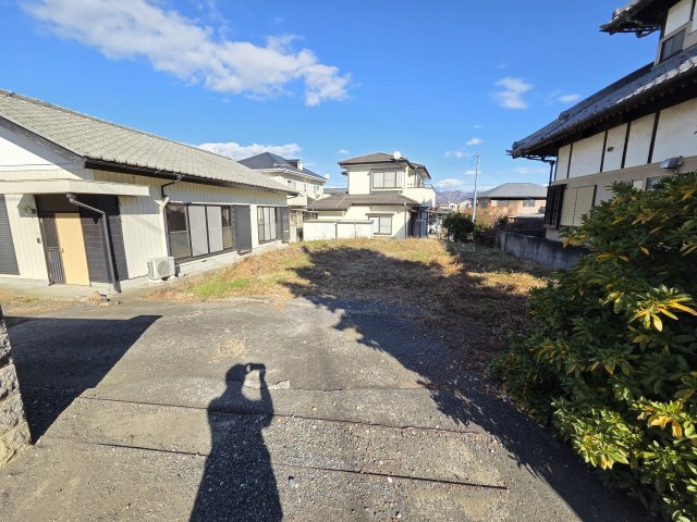 桐生市広沢町二丁目　中古戸建の駐車場