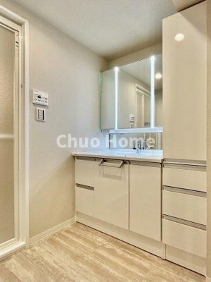 【防犯設備】 | グリーンパーク第8綾瀬 | 【防犯カメラ】何かあった時の大事な証拠になることももちろんなりますが、防犯というくらいですので大事なのは防犯カメラがあることによって抑止力につながることですよね。