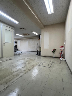 【内装】 | 信貴ケ丘1丁目倉庫付き事務所