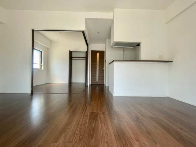 プレスタイル箱崎ステーションの居間・リビング