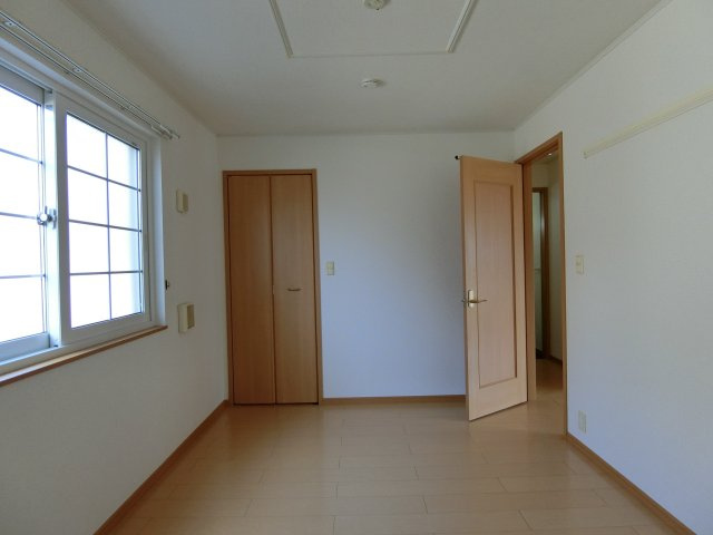 マ　ヒューナ　Ｂの洋室