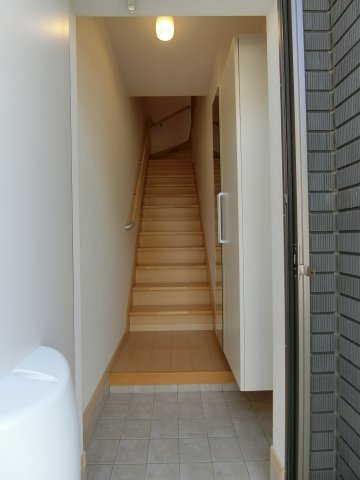 シーガーディアンⅡの玄関|イメージ205号室の写真（反転あり）