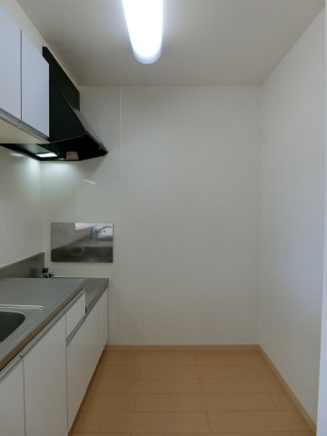 シーガーディアンⅡのキッチン|イメージ205号室の写真（反転あり）