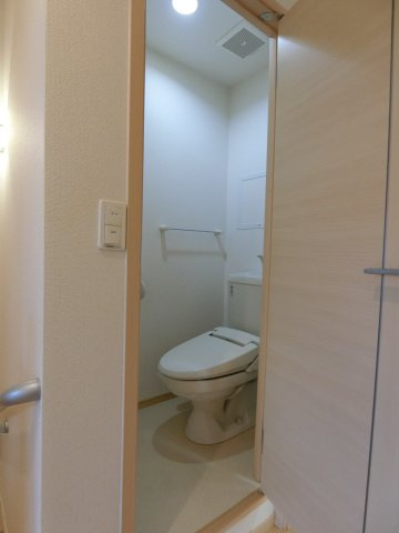 シーガーディアンⅡのトイレ|イメージ205号室の写真（反転あり）