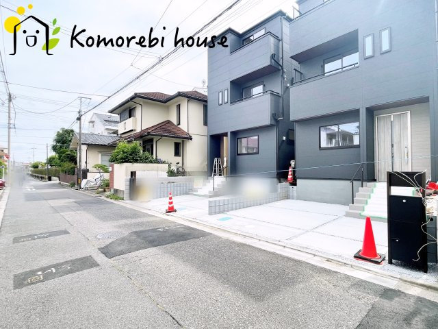 さいたま市北区植竹町1丁目　新築一戸建て　リーブルガーデン　01の前面道路含む現地写真|前面道路含む現地写真です