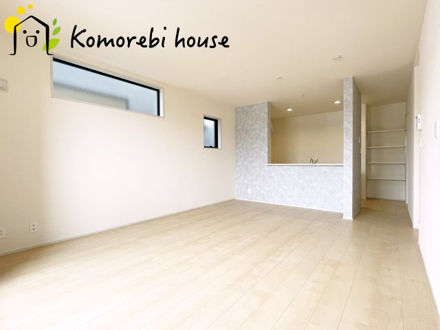 さいたま市北区植竹町1丁目　新築一戸建て　リーブルガーデン　01の居間・リビング|使いやすい居間です