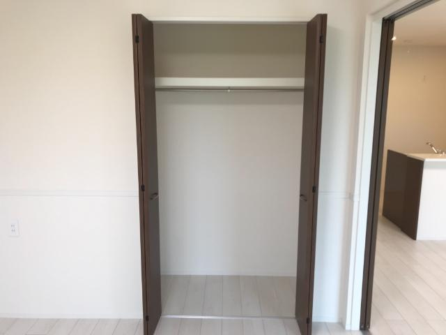 ホリデーフラットⅡの収納|クローゼット2（イメージ）