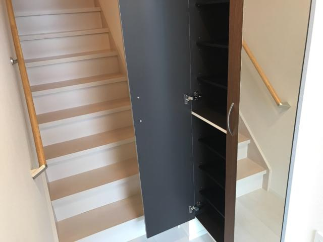 ホリデーフラットⅡの収納|下駄箱（イメージ）