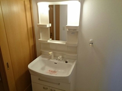 【洗面所】 | シャトレ | スペースが確保できる洗面所です