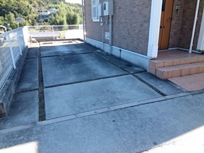 【駐車場】 | シャトレ | 駐車場に車を止められます