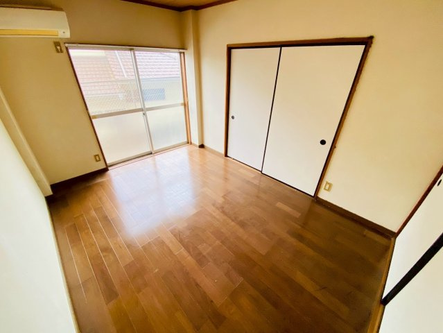 【寝室】 | 洋室①☆