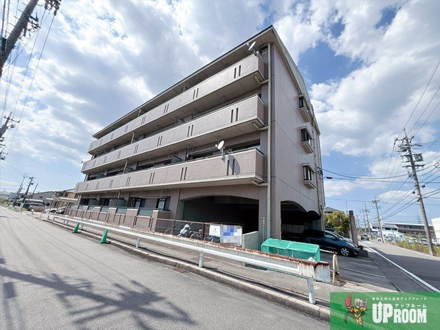 マンションコスモスの外観