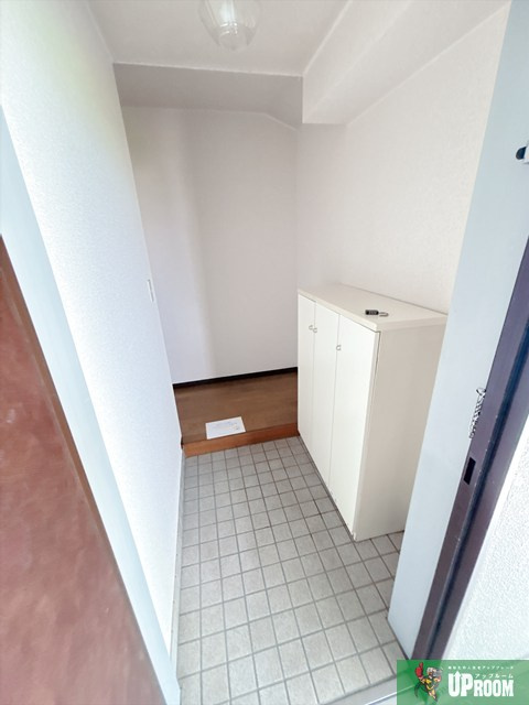 マンションコスモスの玄関