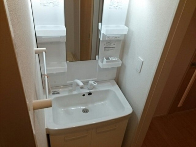 【洗面所】 | アヴニール西重根Ⅱ