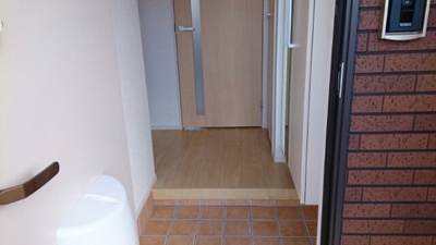 【玄関】 | アヴニール西重根Ⅱ