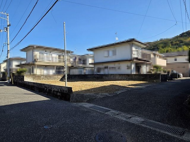 高知市介良 ⑱　新築戸建ての前面道路含む現地写真