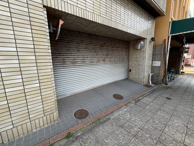 岡崎フロントビルの外観