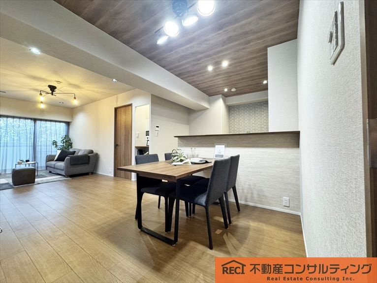 グラン・フェルティ本山の洋室