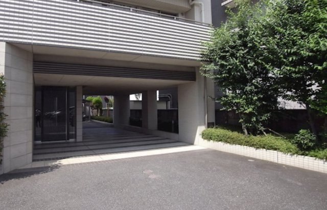 エスペランサ光が丘のエントランス