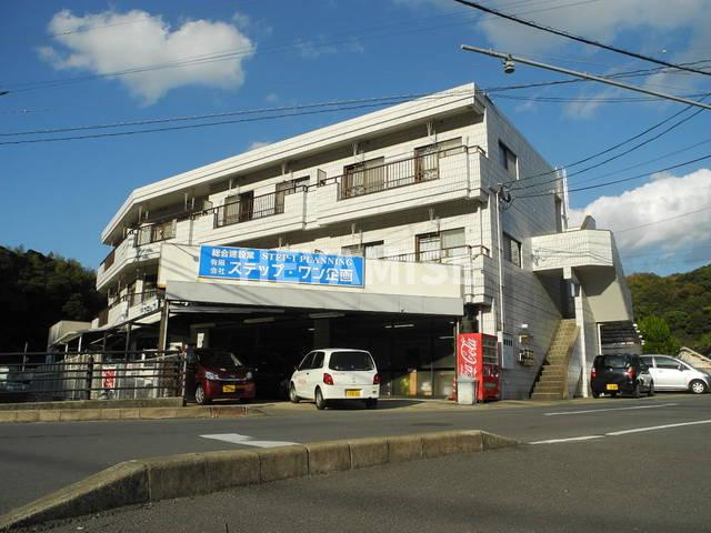 丸幸ビルの外観