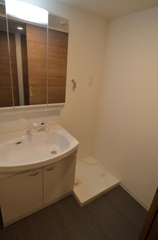 PHOENIX箱崎南の洗面所