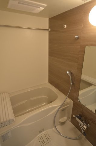 PHOENIX箱崎南の浴室