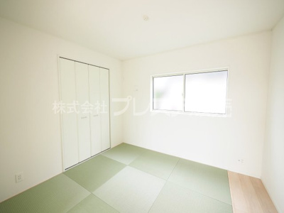 【和室】 | 奈良市押熊町の新築一戸建 全２区画 | 現地写真（１号地和洋室）ゆったりとくつろげる和洋室です♪