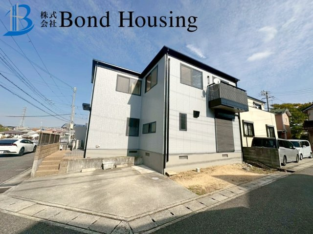 角地につき陽当り・通風良好　玉津町高津橋　築27年の駐車場