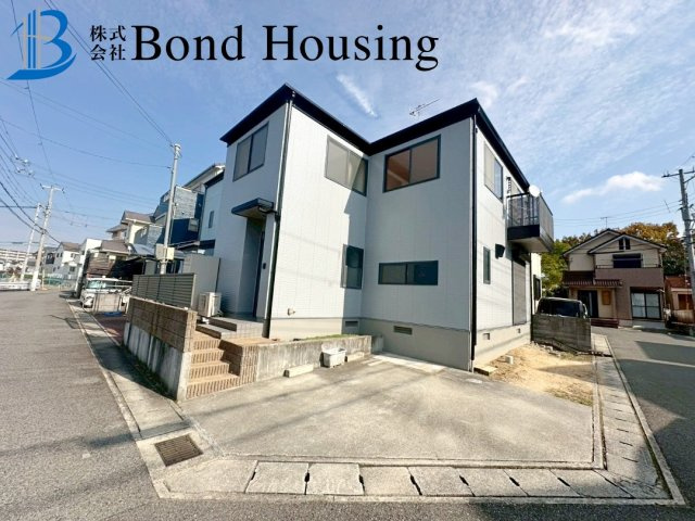 角地につき陽当り・通風良好　玉津町高津橋　築27年の駐車場