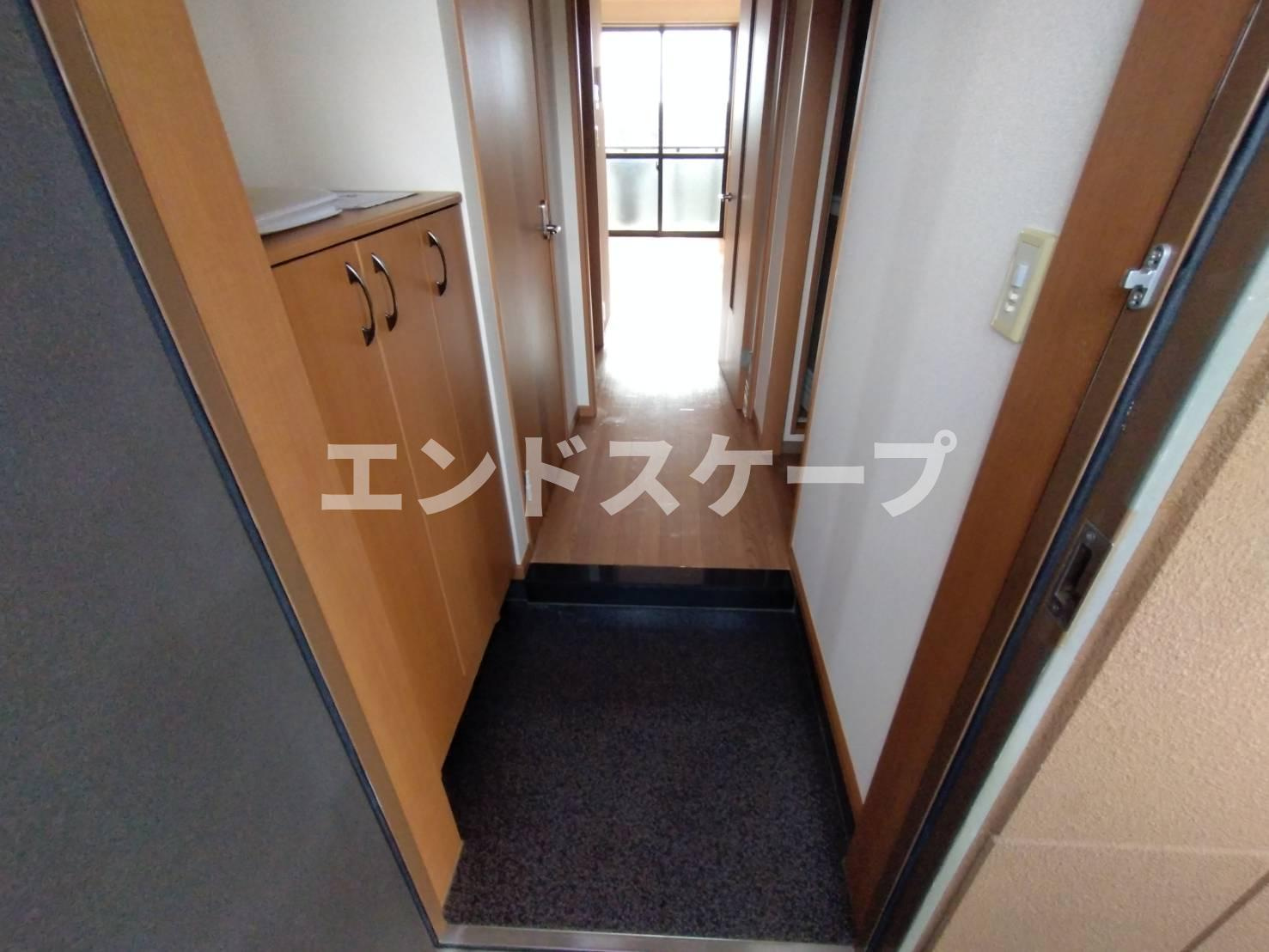 グラン・シャリオ南雲の玄関|高崎、前橋のお部屋探しはエンドスケープまで！お客様の理想お聞かせ下さい♪