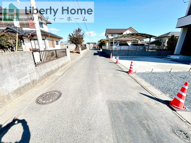 日立市東金沢町9期　新築戸建　1号棟の前面道路含む現地写真