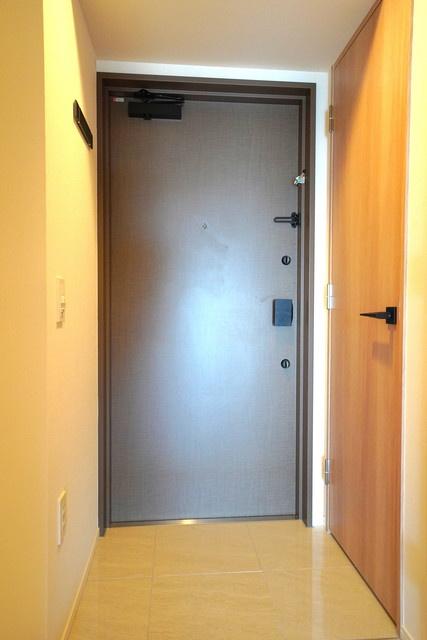 Ｊ．ＧＲＡＮ　Ｃｏｕｒｔ　品川西大井ＥＡＳＴの玄関|※写真は同タイプ住戸です。